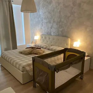  Apartment & Cozy